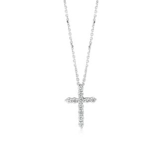 Elegant Brilliant Diamond Cross with Claw SettingRound Diamond Cross Pendant