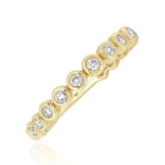Timeless Natural Diamond Wedding BandRound Diamond Wedding Band in Gold