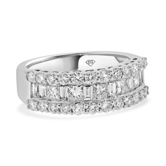 Princess and baguette diamonds ringPrincess, Baguette and Round Diamond Wedding Band