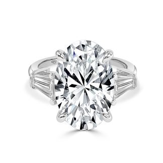 LUANA OVALOval Diamond Engagement Ring Trilogy