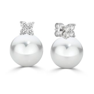 Pearl Studs With Four DiamondsPearl and diamond pendant