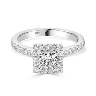 Princess Cut Diamond Engagement ring 0.71 CtPrincess Cut Engagement Ring with Halo