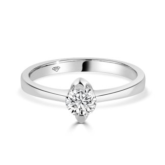 Solitaire 18kt White Gold Ring with Round Diamond in Square Claws 0.50 CtRound diamond Solitaire Engagement ring