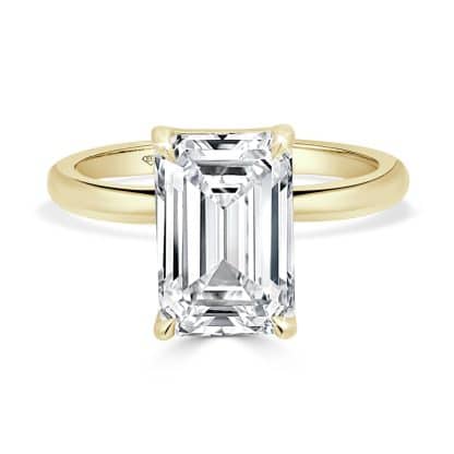 Solitaire engagement ring