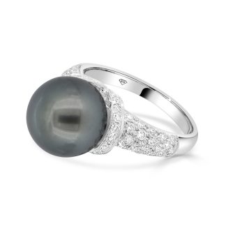 Tahitian Pearl and Diamond RingTahitian pearl ring with diamonds in white gold