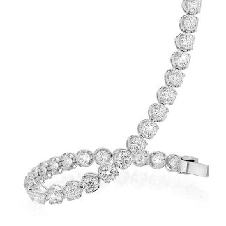 Tennis Bracelet in 18ct White GoldRound Cut Diamond Tennis Bracelet