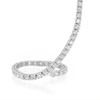 18ct White Gold Diamond Tennis Bracelet Timeless Elegance and LuxuryLuxury diamond tennis bracelet in white gold