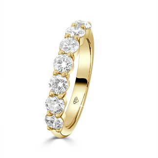 Woman Wedding Band Gold Natural Diamonds in Radiant 18kt Yellow GoldGold wedding band natural diamonds