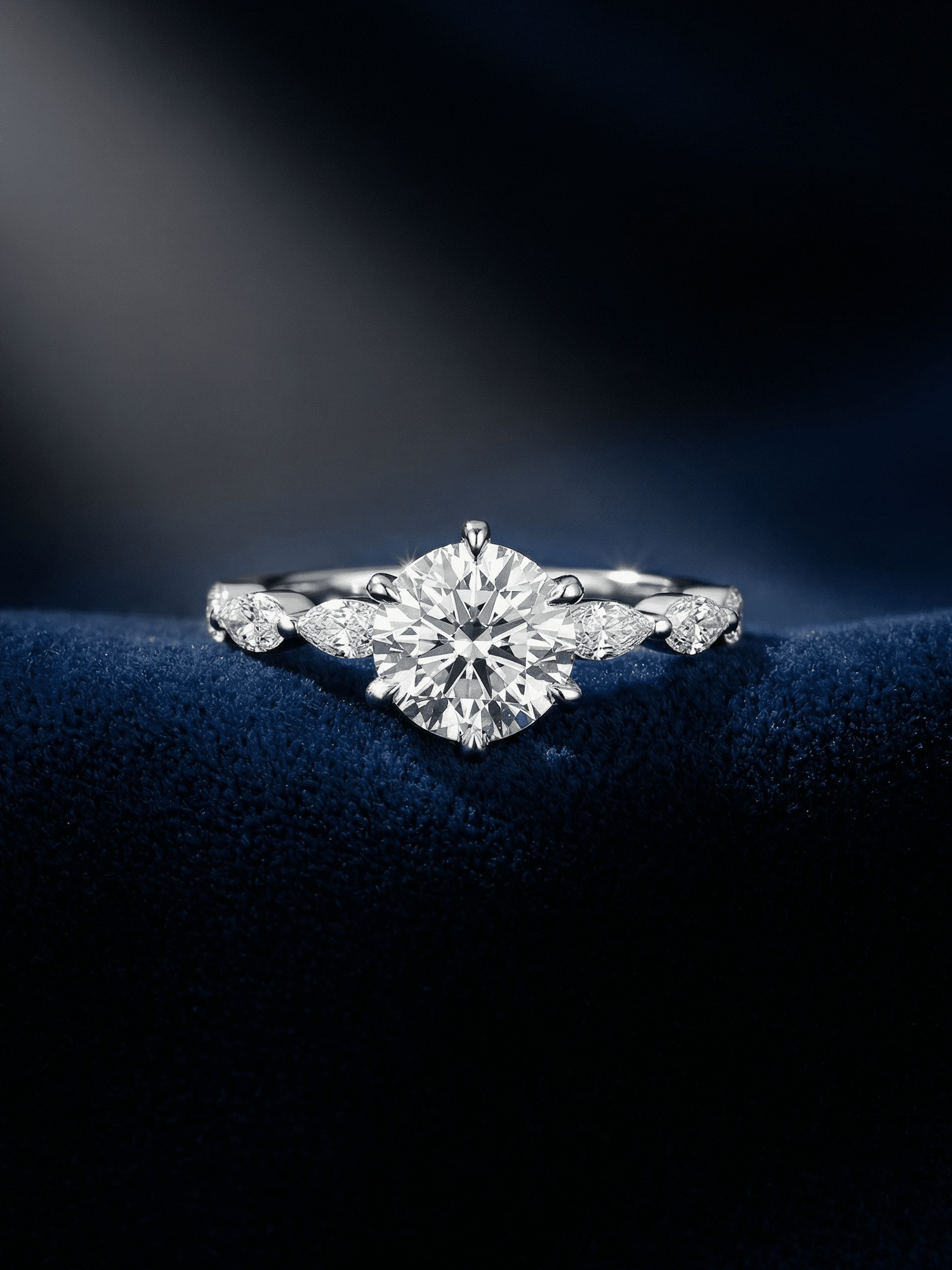 round cut diamond engagement ring