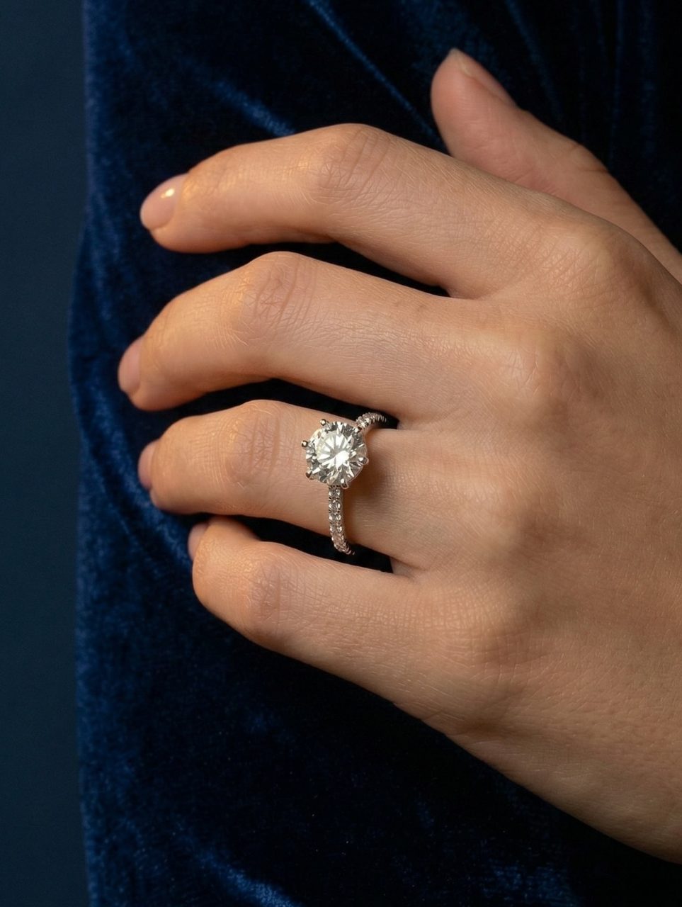 Classic Halo Round Diamond Engagement Ri…