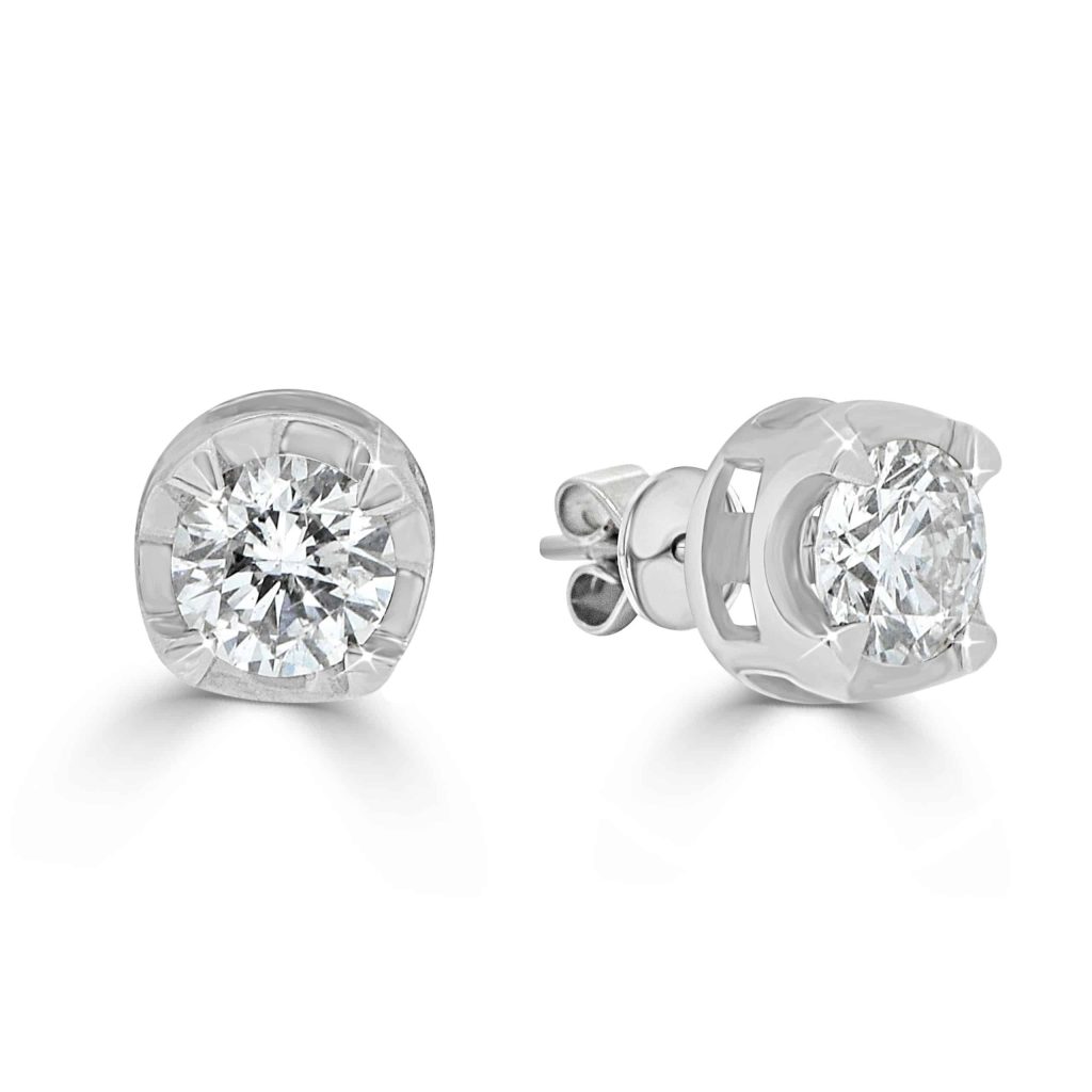 Round Diamond Stud Earrings