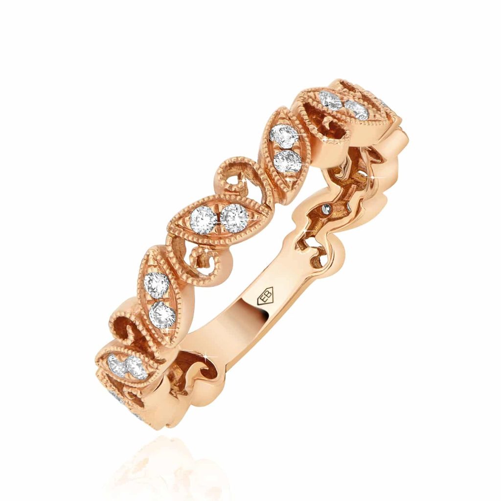 Round Diamond Wedding Band in Gold