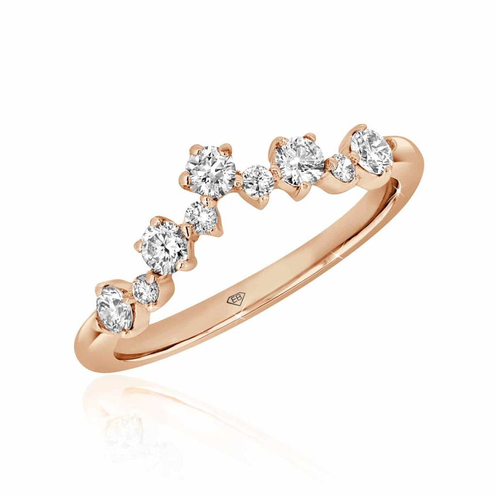 Round Diamond Wedding Band in Gold