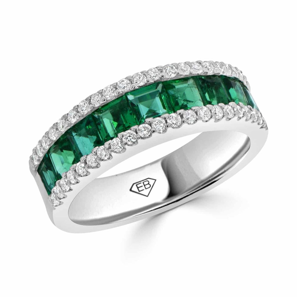 emerald and round diamond ring