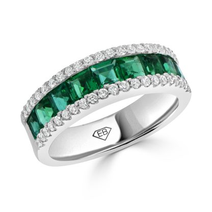 emerald and round diamond ring