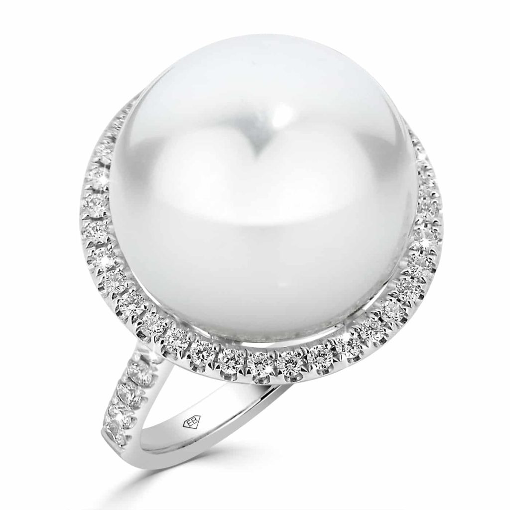 Pearl Single Halo Set Claws Setting