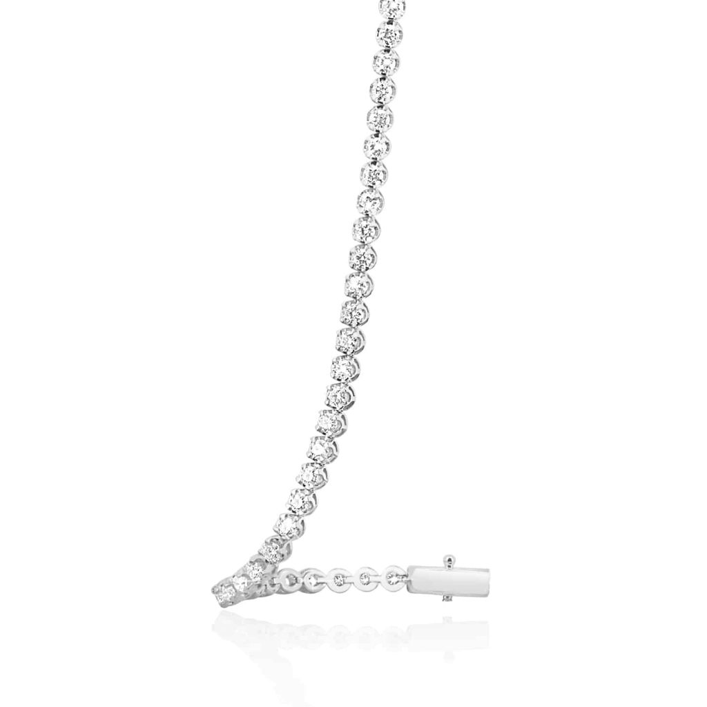 Elegant round-cut diamond tennis bracelet