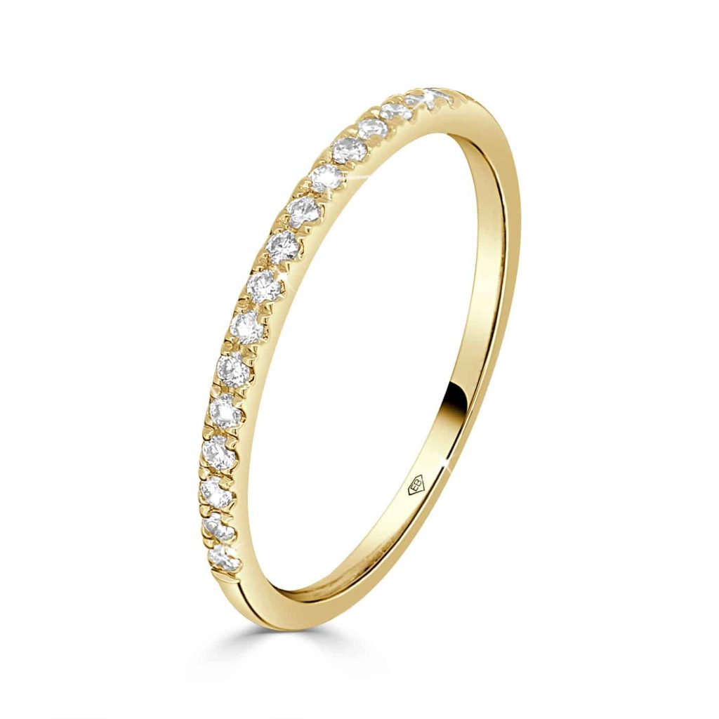 Slim gold diamond ring