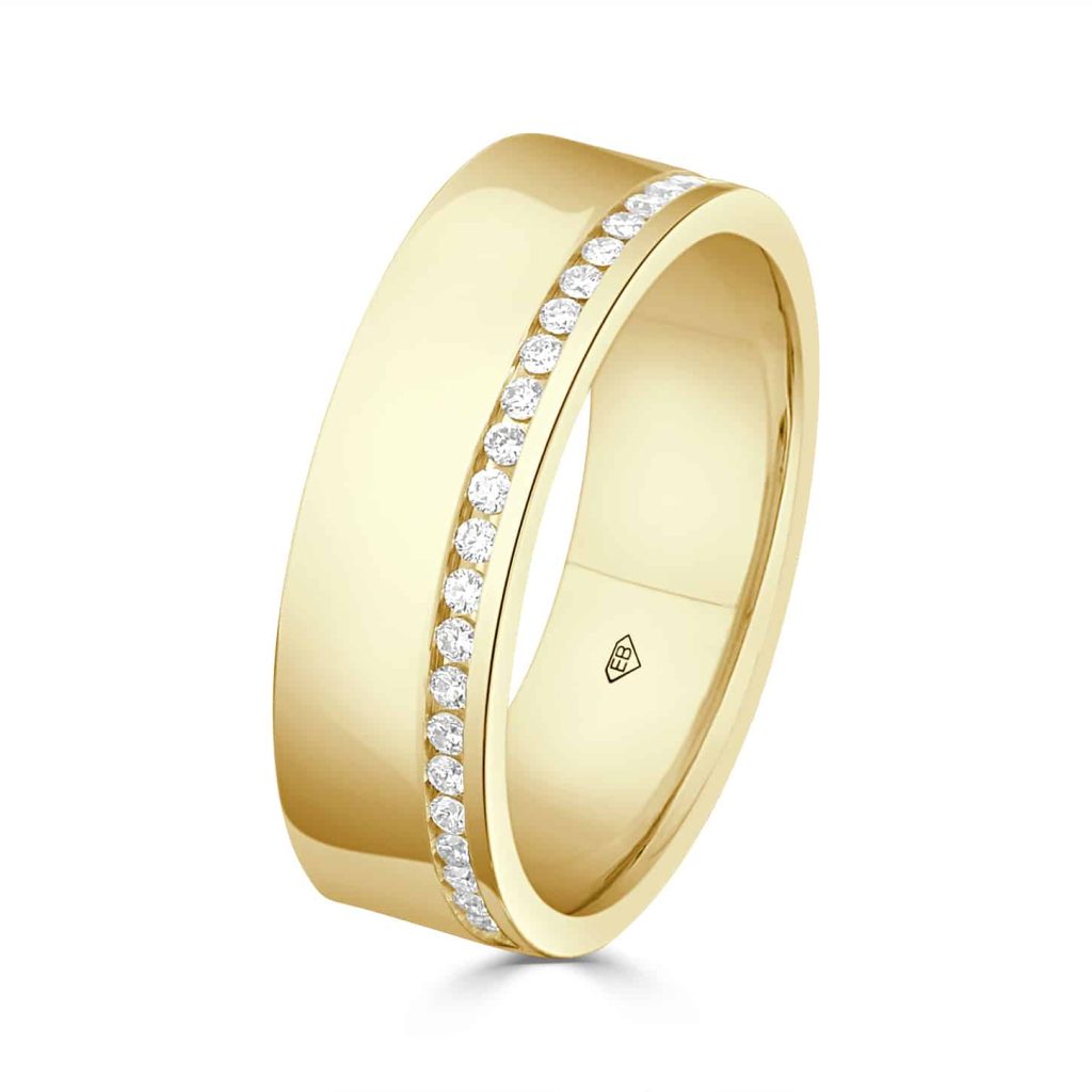 Diamond edge gold wedding band