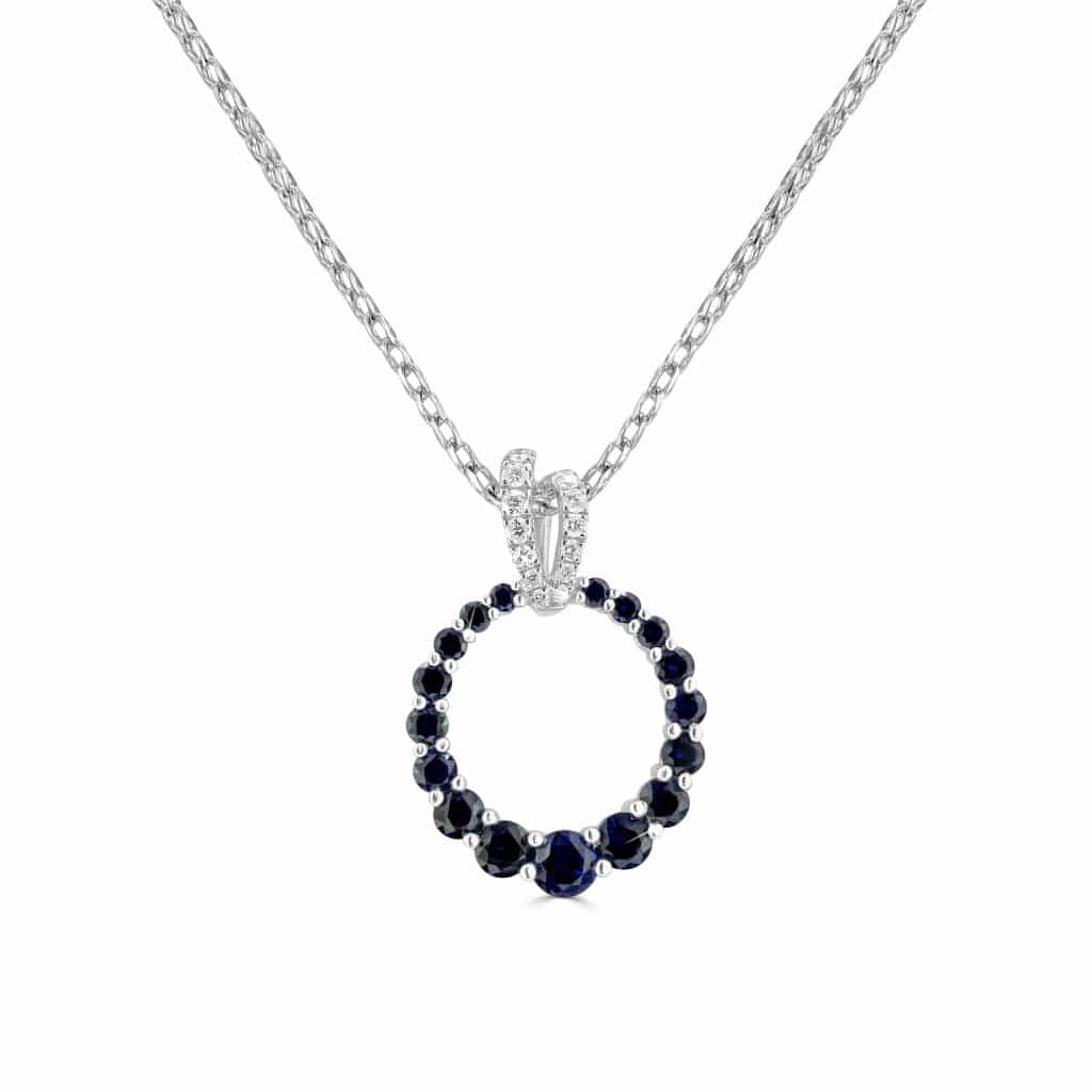 White gold circle pendant